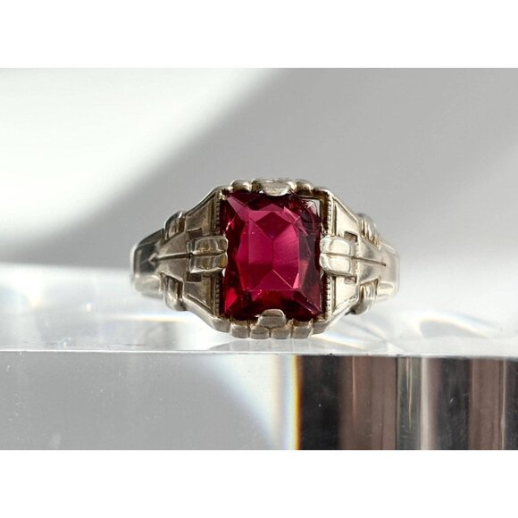 UNCAS Garnet Semi-Precious Gemstone 925 Sterling Silver Vintage Ring - sz 11.75 - Picture 1 of 11